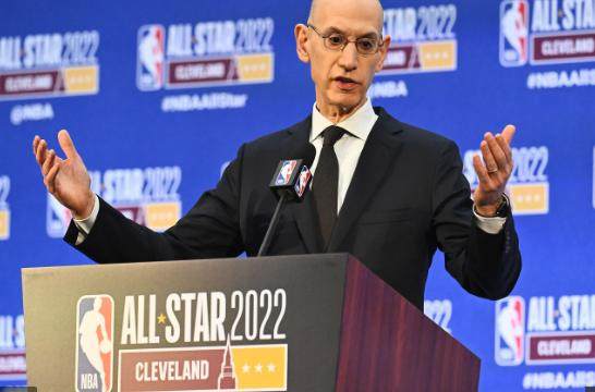 意昂体育-萧华：球星闹离队很难杜绝 锦标赛下赛季无法落地