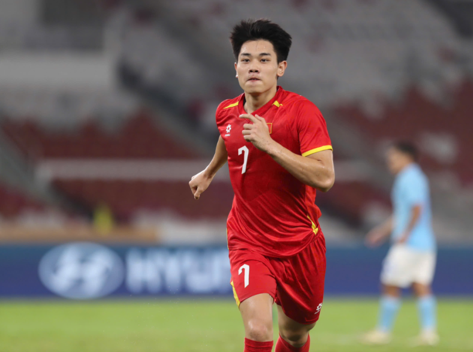 U23亚洲杯神奇2分钟！阮庭北任意球破门，传射建功，韩国再度落后